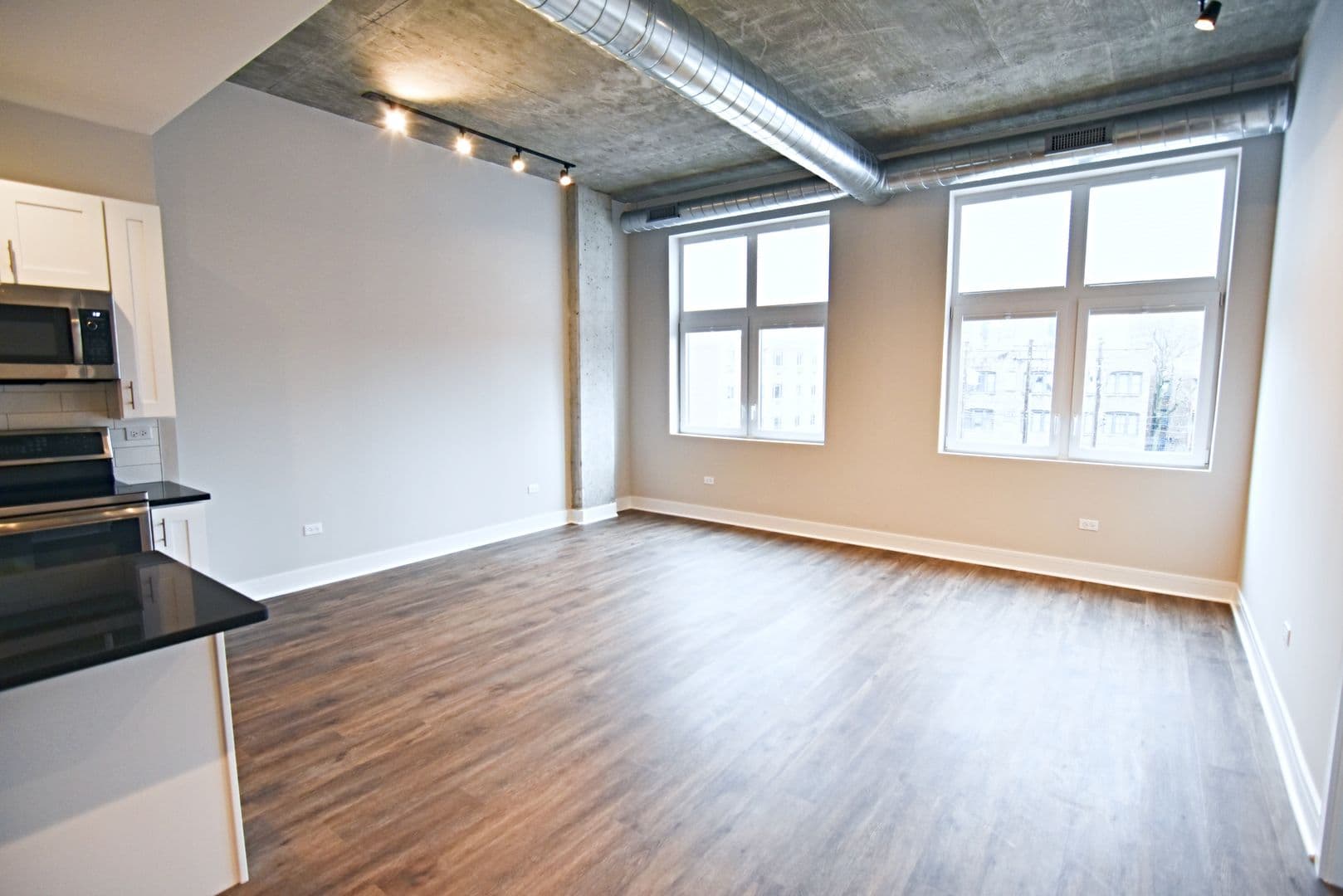 Chicago Apartment: 3817 - 45 N. BROADWAY ST