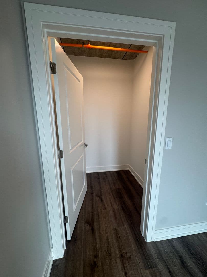 Chicago Apartment: 952 W. Carmen Ave.