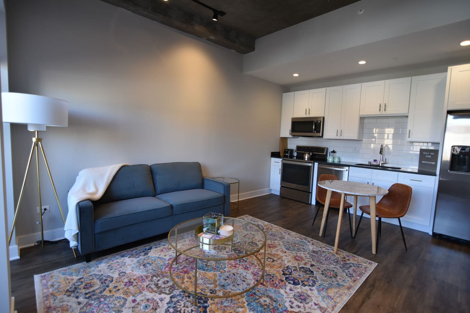 Chicago Apartment: 3817 - 45 N. BROADWAY ST