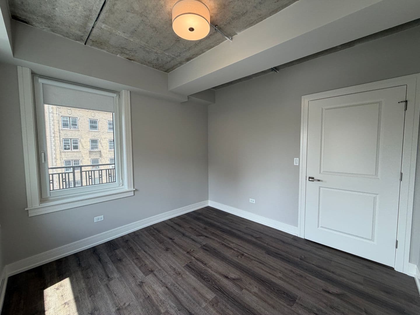 Chicago Apartment: 952 W. Carmen Ave.