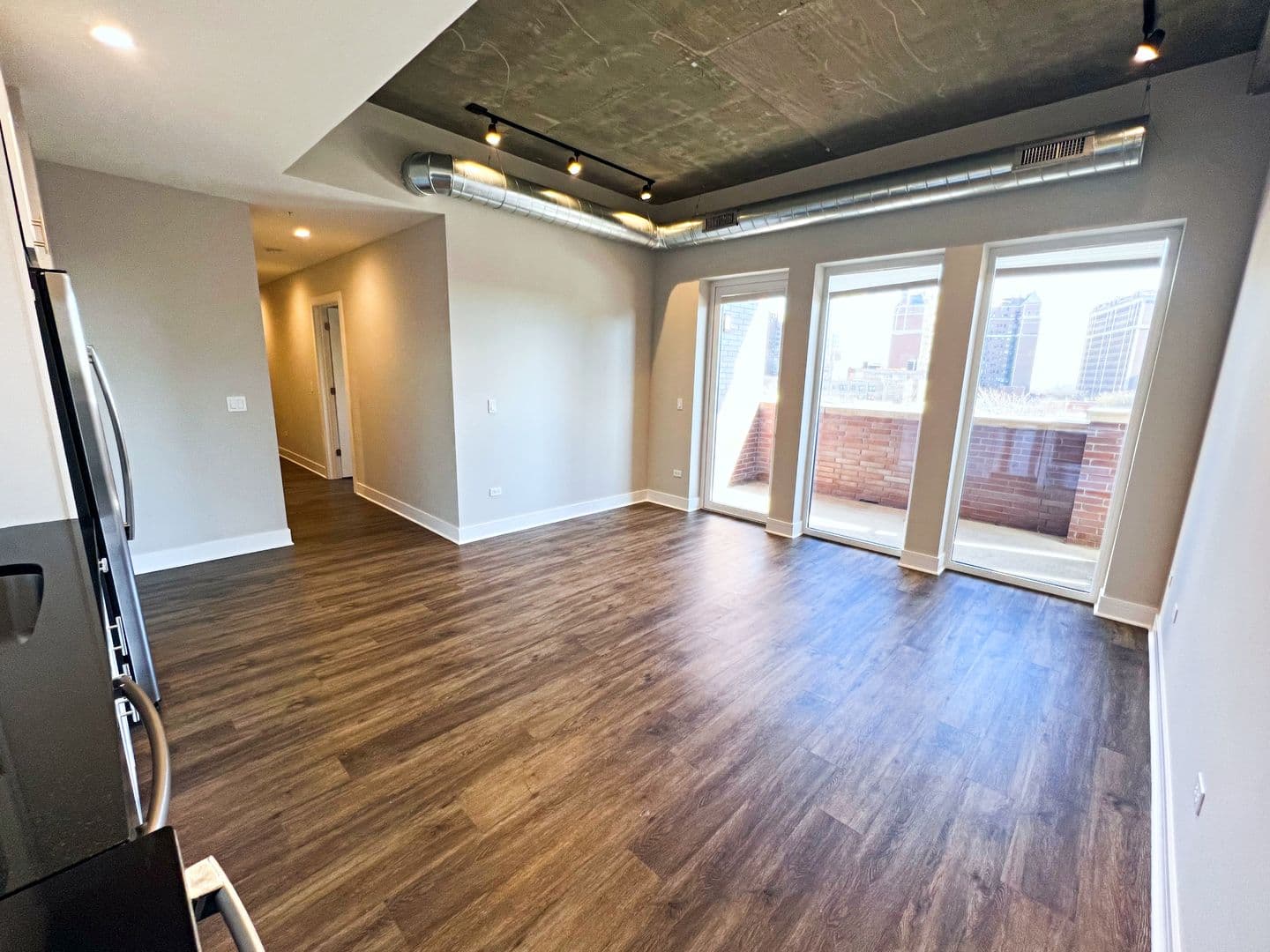 Chicago Apartment: 3817 - 45 N. BROADWAY ST