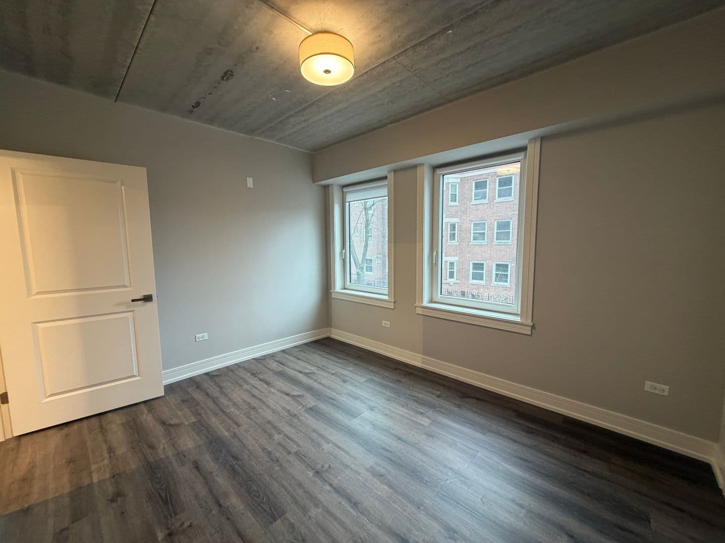 Chicago Apartment: 952 W. Carmen Ave.