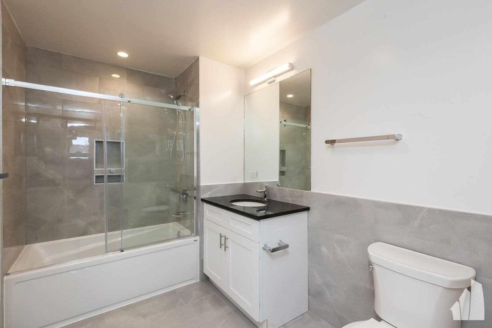 Chicago Apartment: 927 W. Irving Park