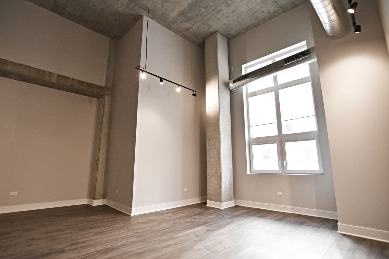 Chicago Apartment: 3817 - 45 N. BROADWAY ST