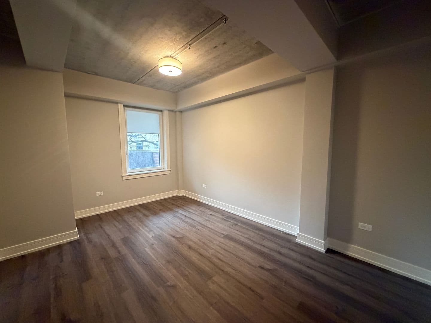 Chicago Apartment: 952 W. Carmen Ave.