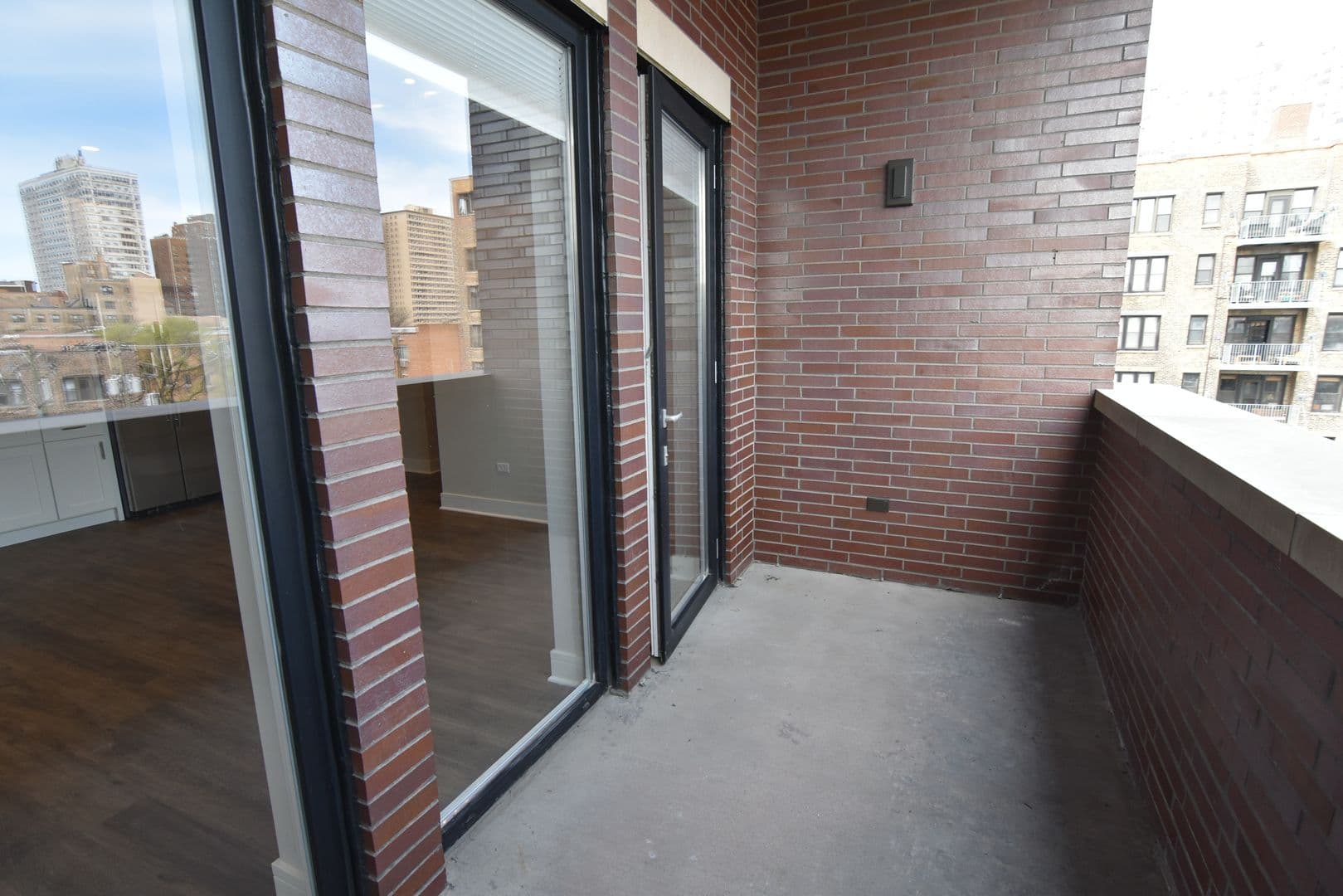 Chicago Apartment: 3817 - 45 N. BROADWAY ST
