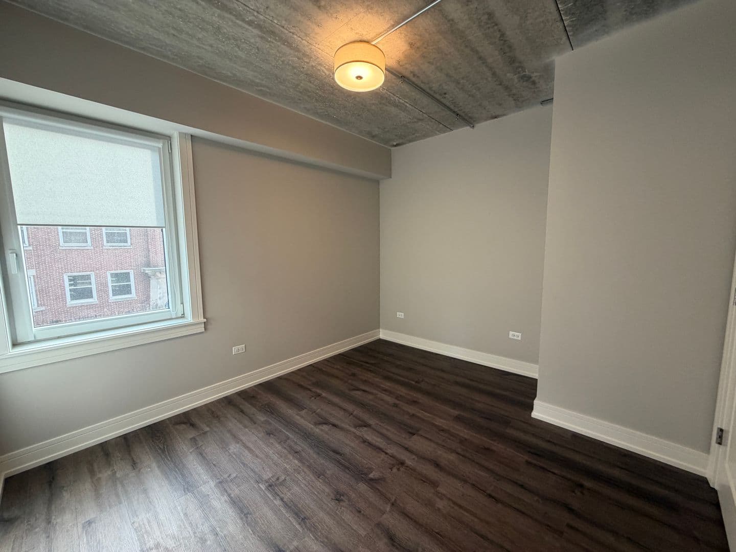 Chicago Apartment: 952 W. Carmen Ave.