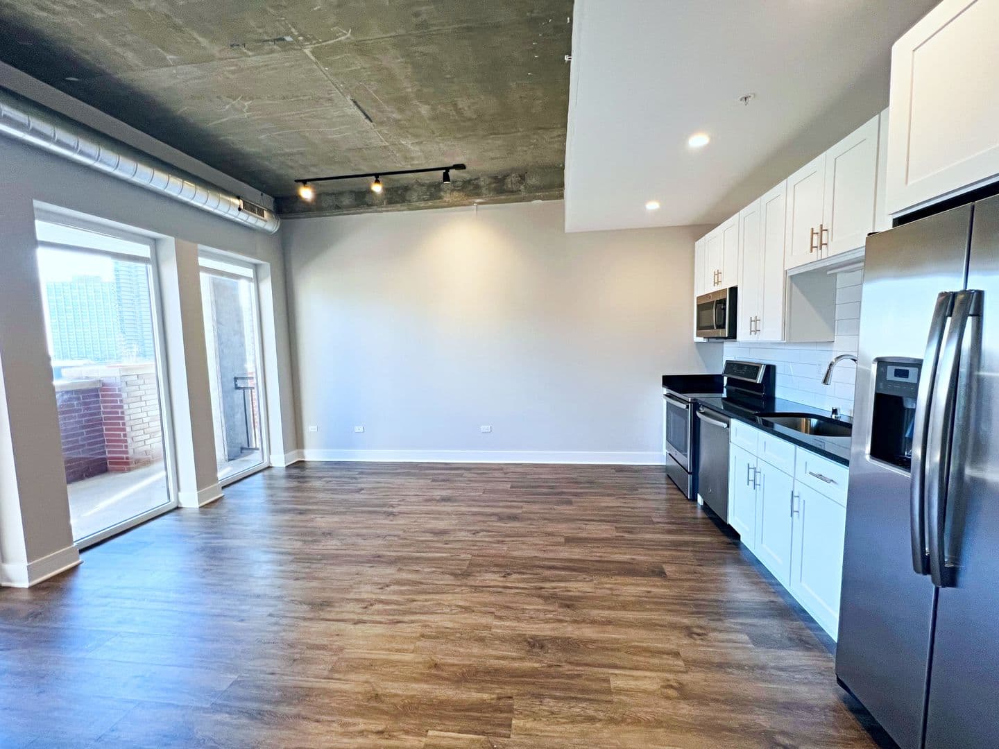 Chicago Apartment: 3817 - 45 N. BROADWAY ST