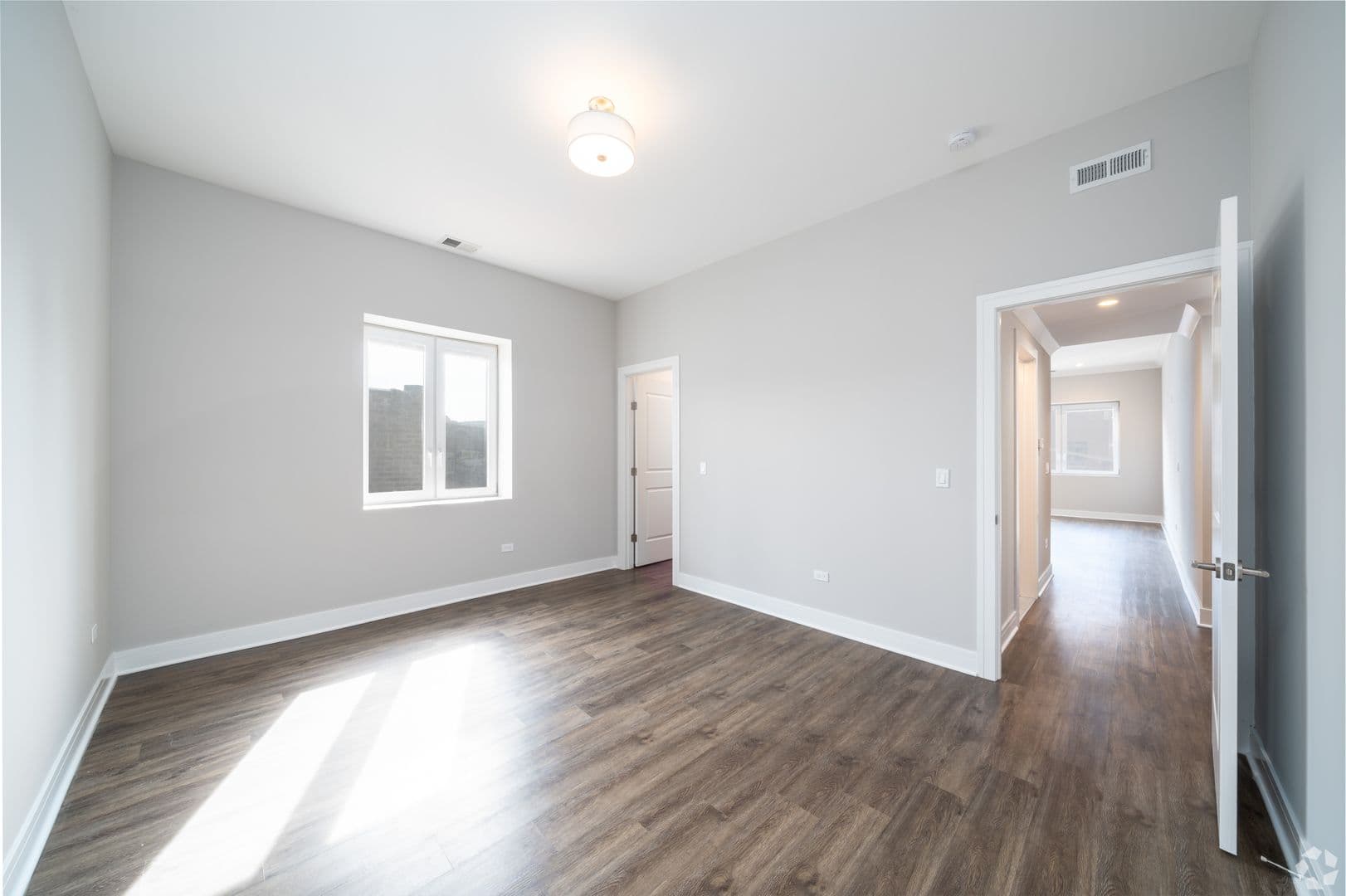 Chicago Apartment: 927 W. Irving Park