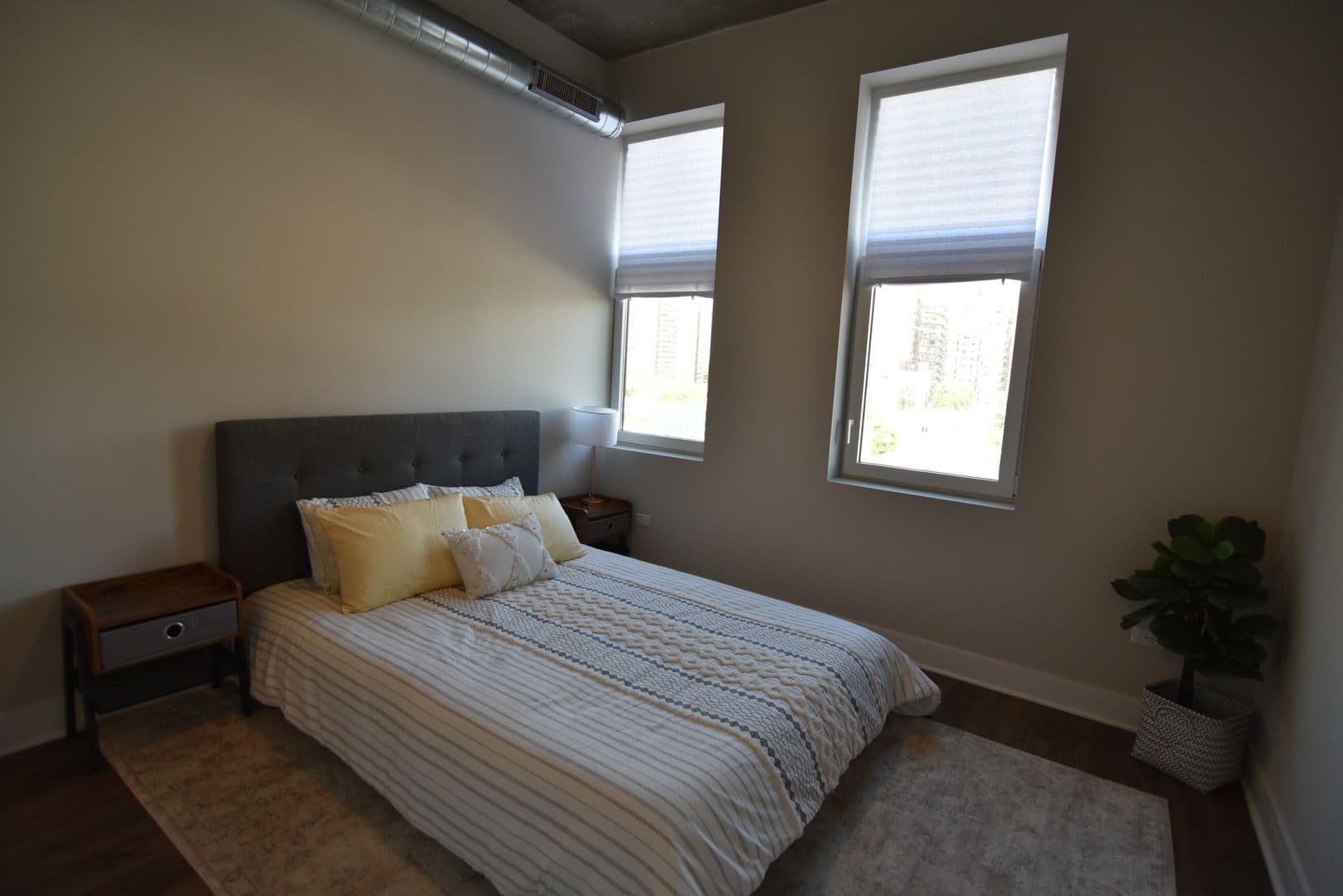 Chicago Apartment: 3817 - 45 N. BROADWAY ST