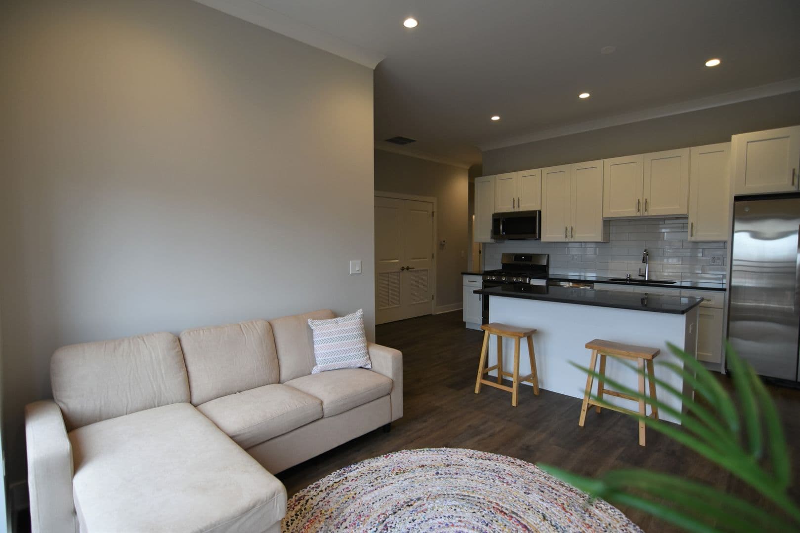 Chicago Apartment: 927 W. Irving Park