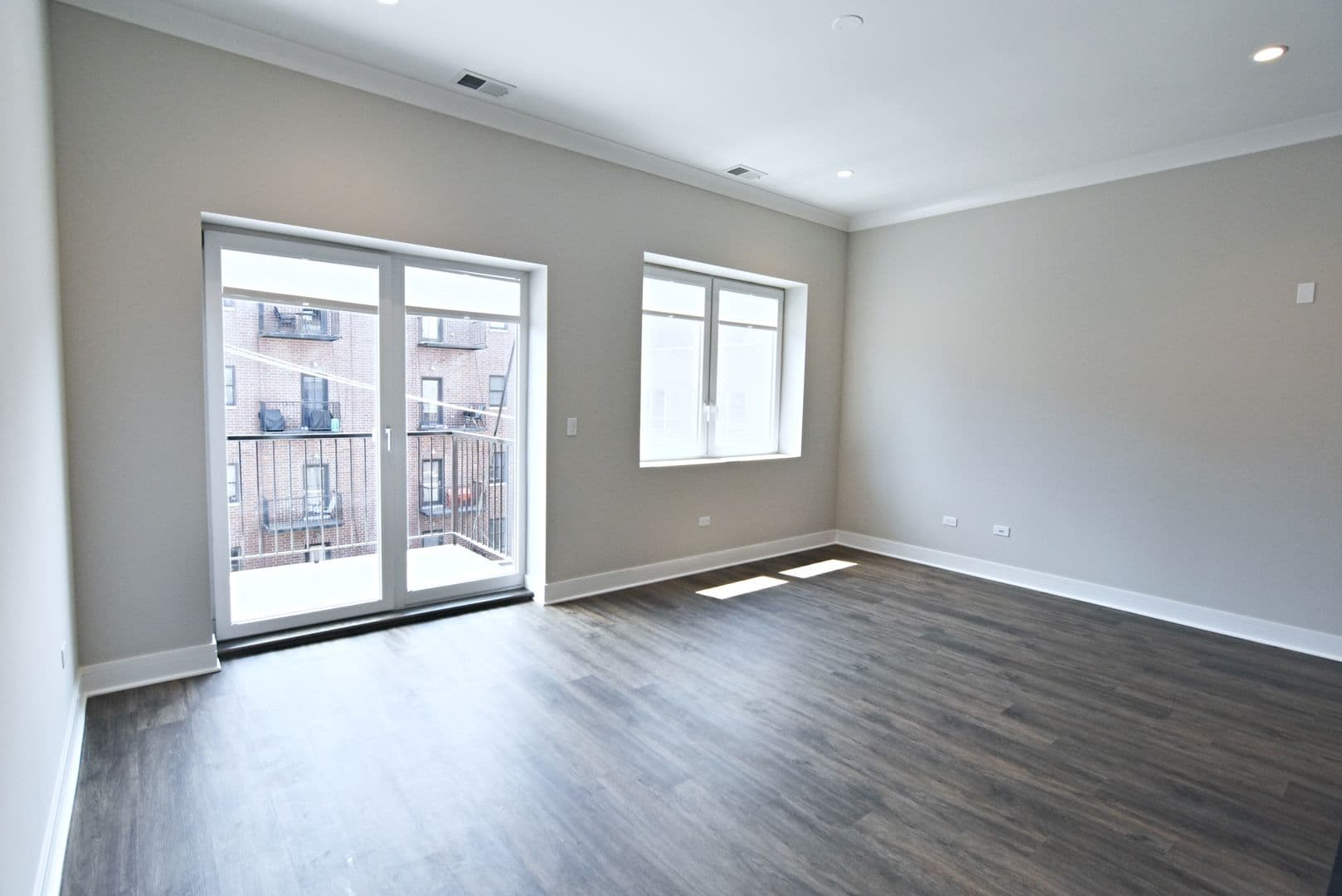 Chicago Apartment: 927 W. Irving Park