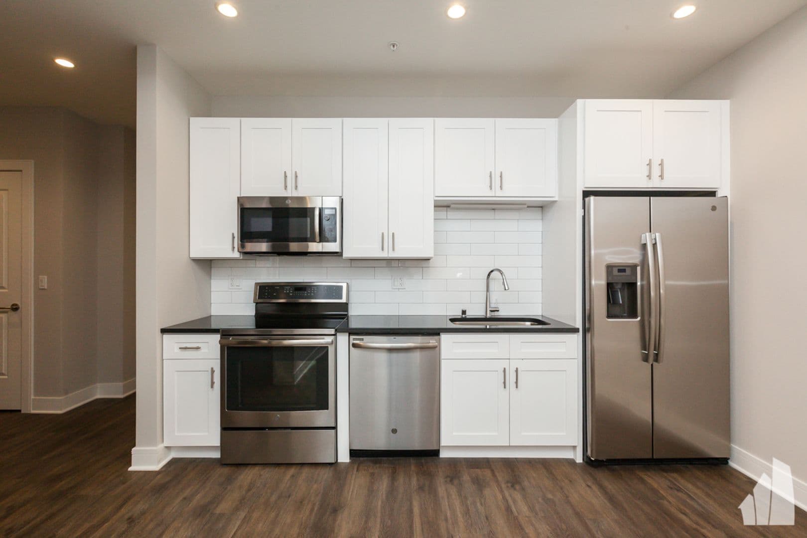Chicago Apartment: 3817 - 45 N. BROADWAY ST