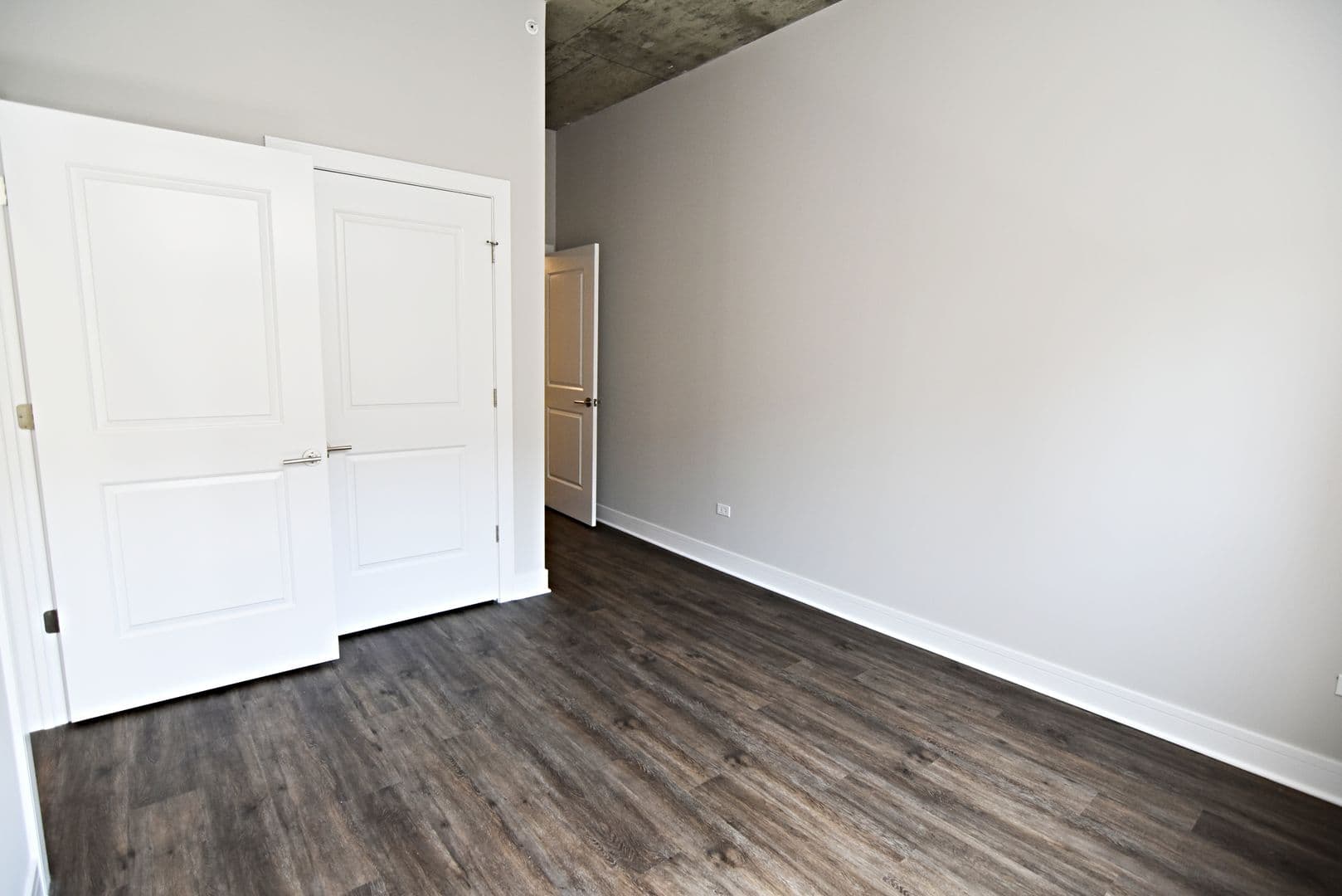 Chicago Apartment: 3817 - 45 N. BROADWAY ST