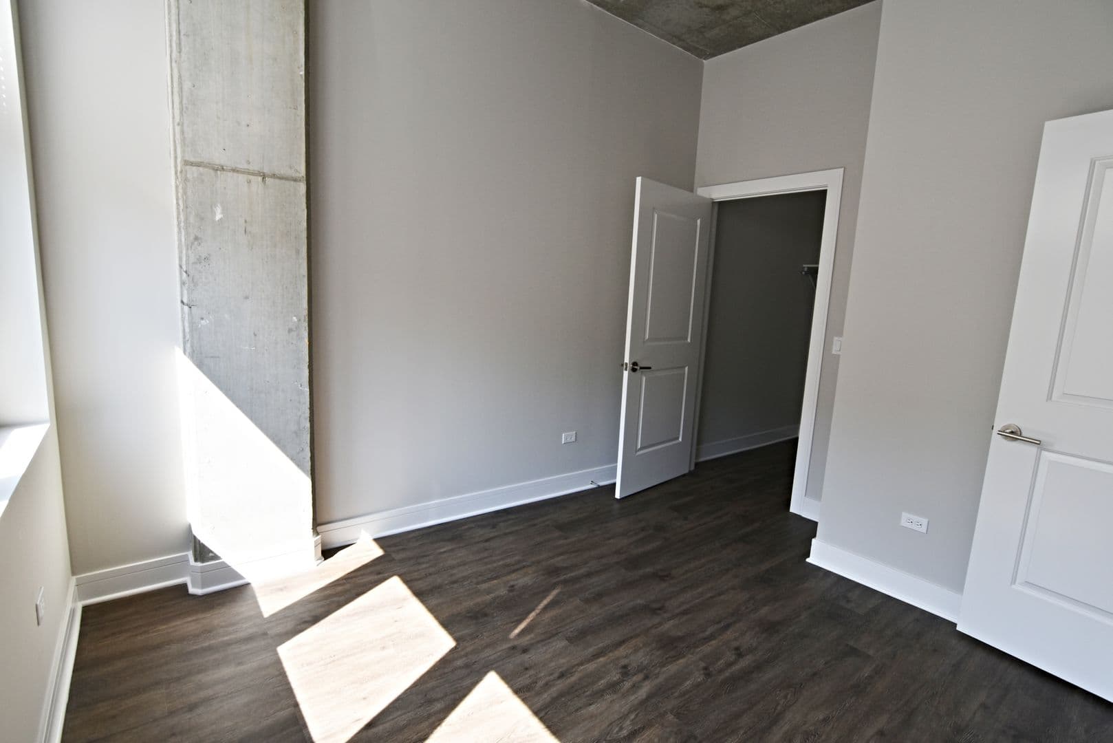 Chicago Apartment: 3817 - 45 N. BROADWAY ST