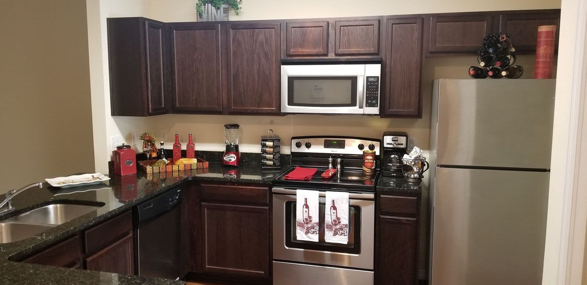 Brandon Apartment: 442 Belle Montclair Loop