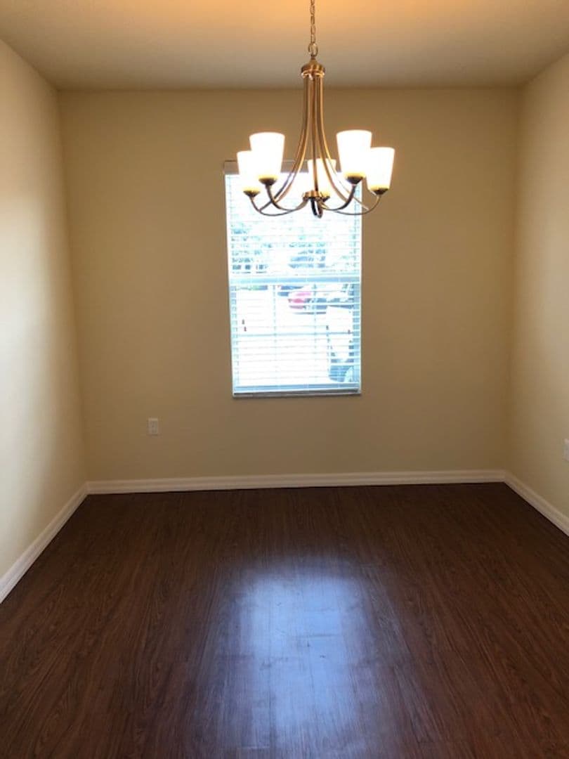Brandon Apartment: 442 Belle Montclair Loop
