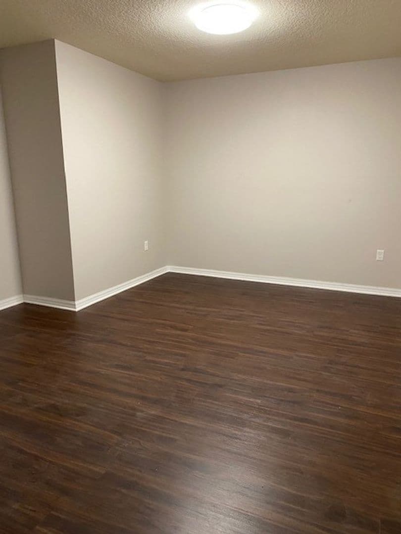 Brandon Apartment: 442 Belle Montclair Loop