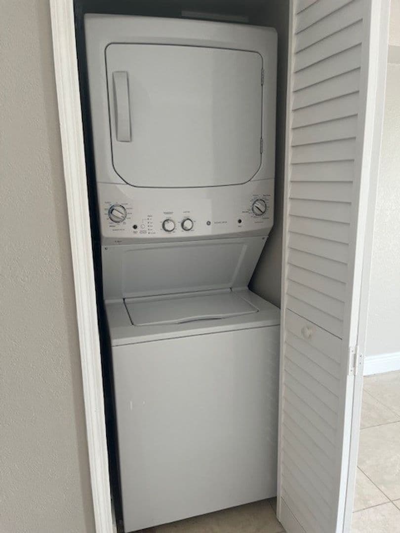 Tampa Apartment: 2539 Cedar Cypress Court