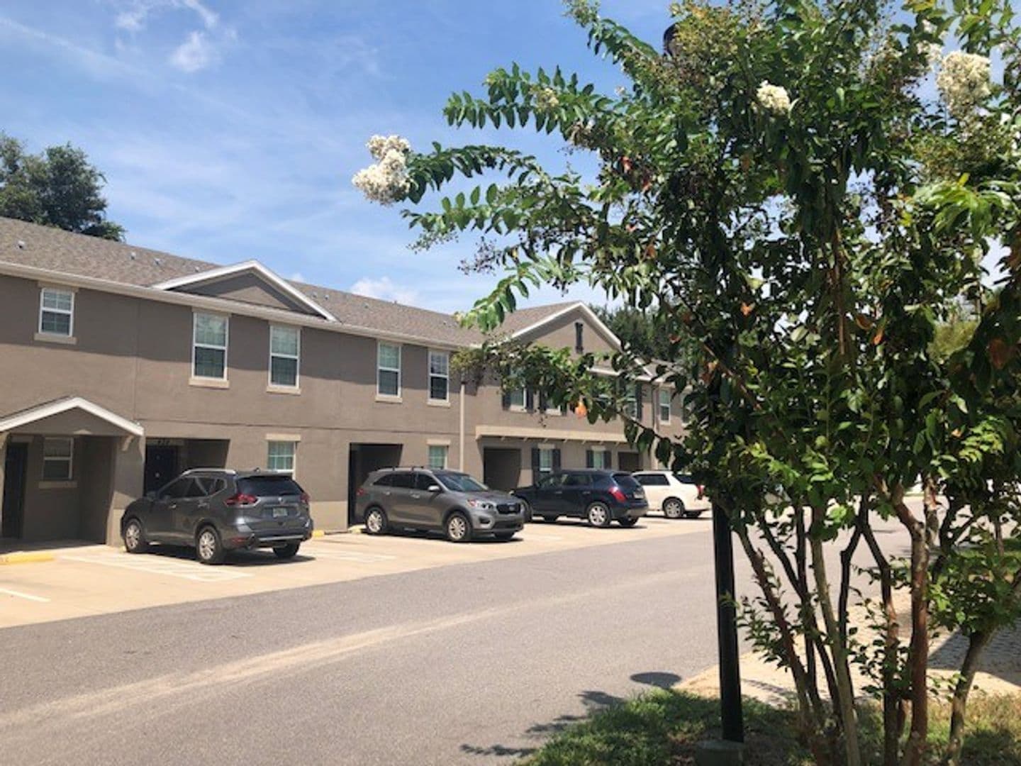 Brandon Apartment: 442 Belle Montclair Loop