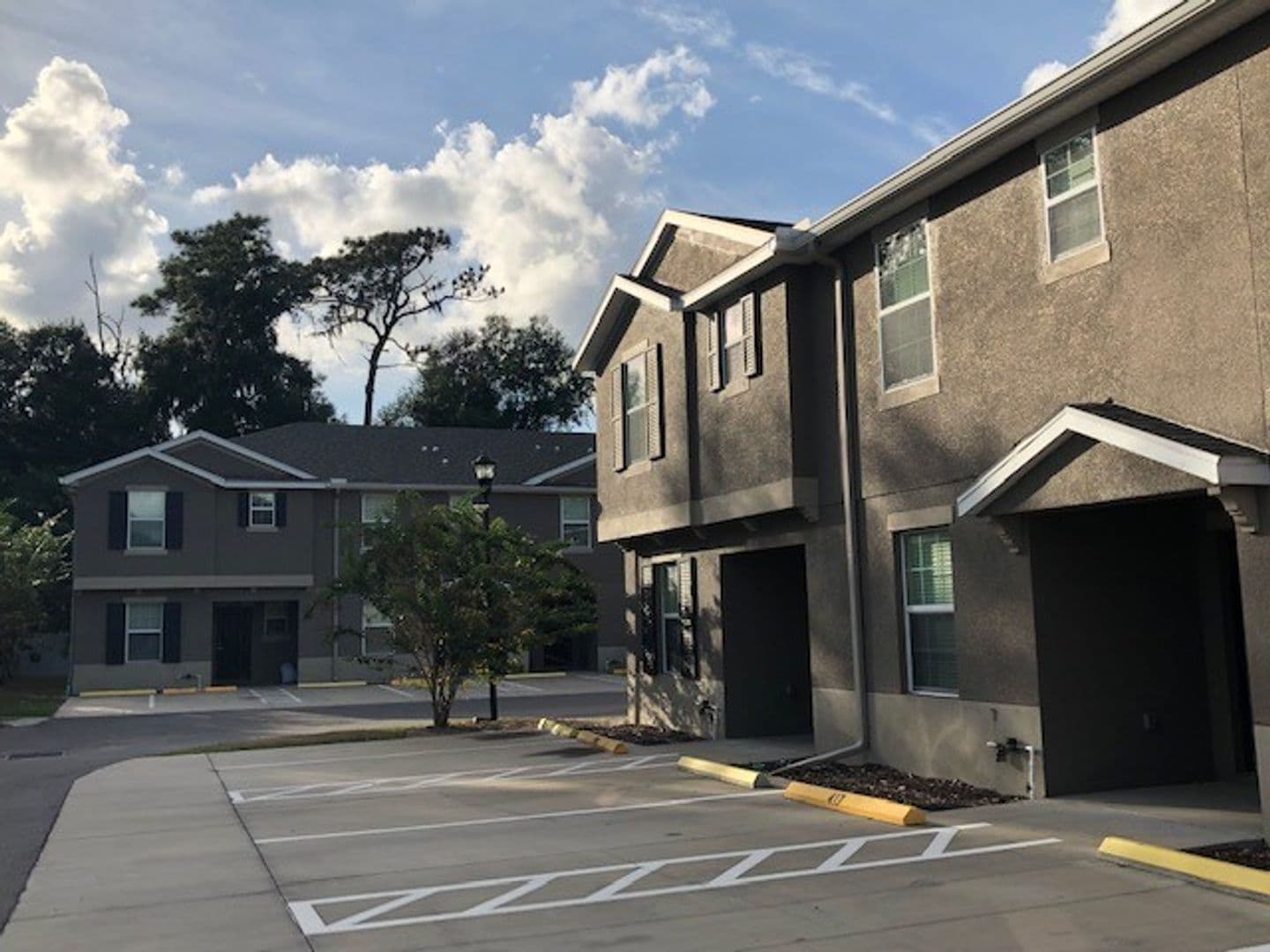 Brandon Apartment: 442 Belle Montclair Loop