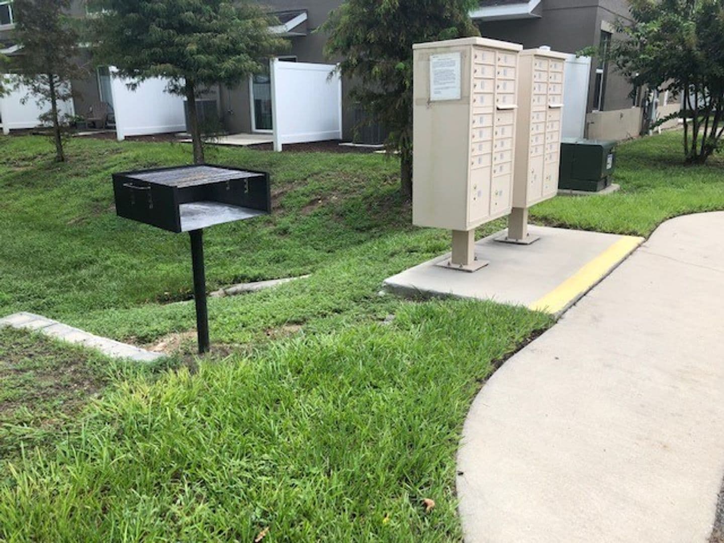 Brandon Apartment: 442 Belle Montclair Loop