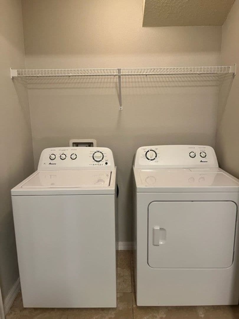 Brandon Apartment: 442 Belle Montclair Loop