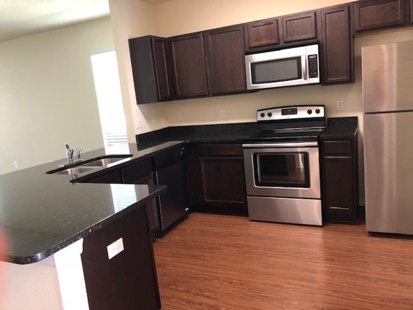 Brandon Apartment: 442 Belle Montclair Loop