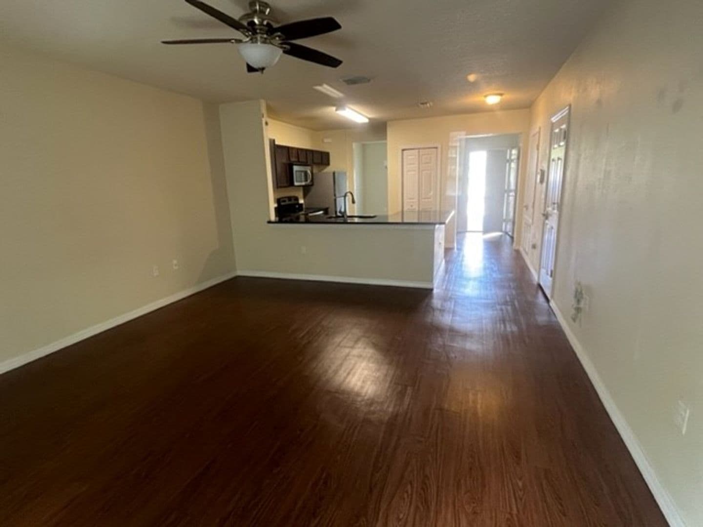 Brandon Apartment: 442 Belle Montclair Loop