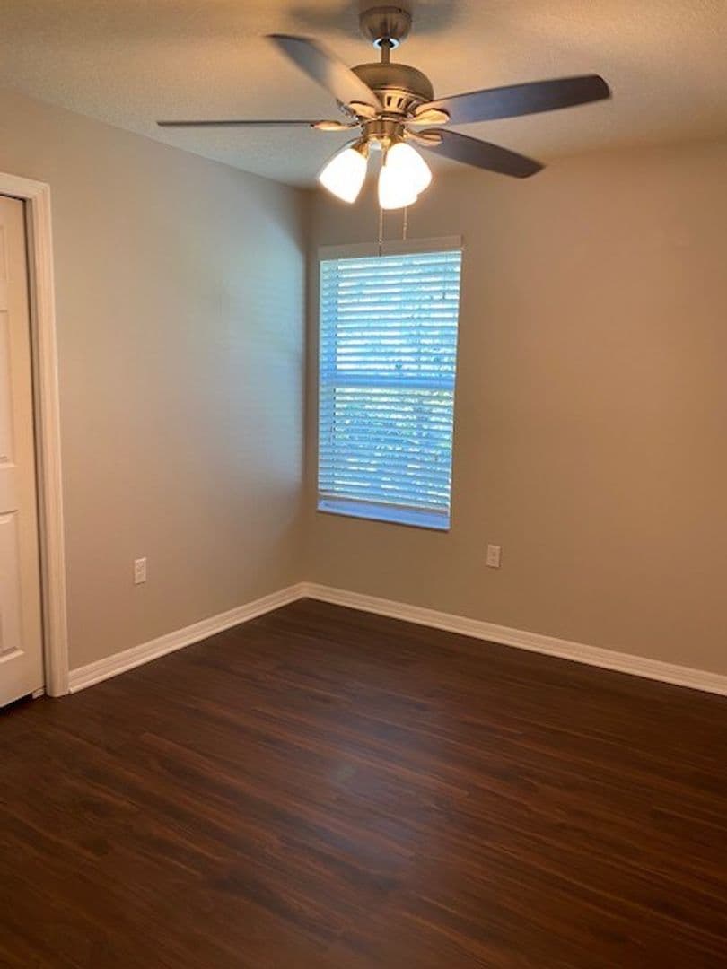 Brandon Apartment: 442 Belle Montclair Loop