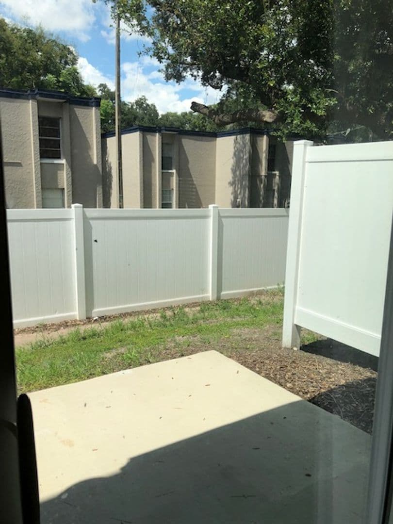 Brandon Apartment: 442 Belle Montclair Loop