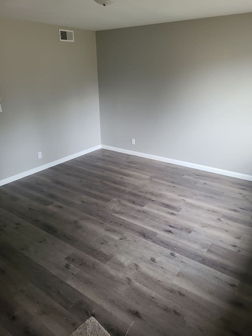 Mt. Morris Apartment: 1 S Ogle