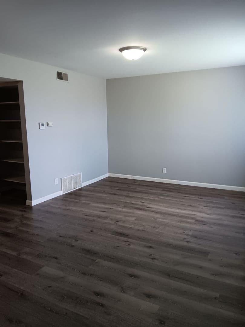 Mt. Morris Apartment: 1 S Ogle