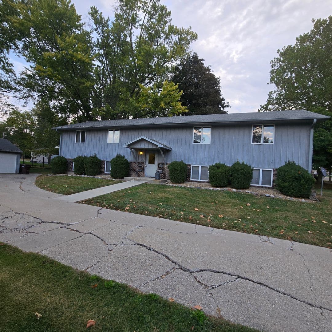 Mt. Morris Apartment: 210 W Main Street