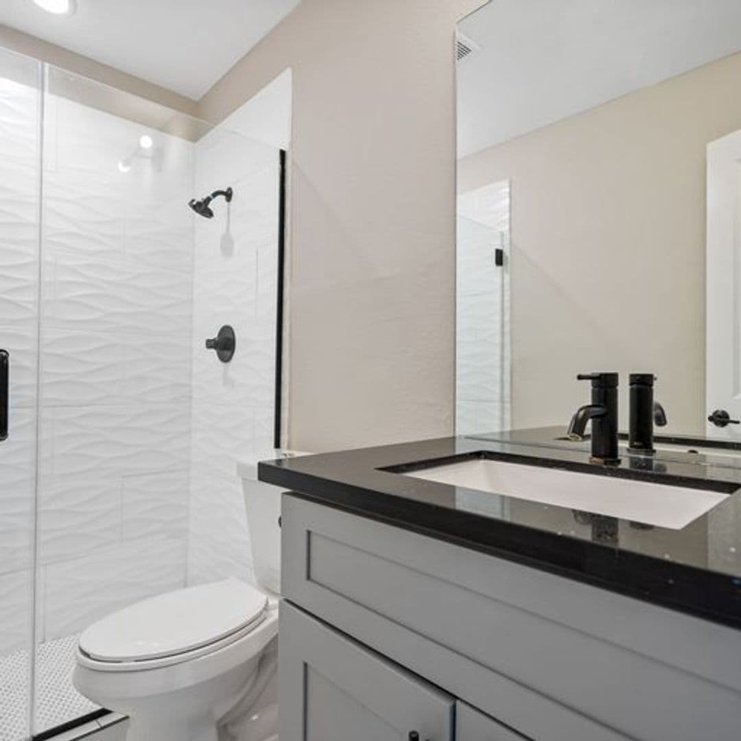 Houston Apartment: 306 Stratford St.