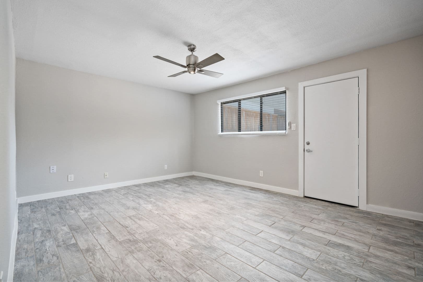 Houston Apartment: 1423 Kipling St.