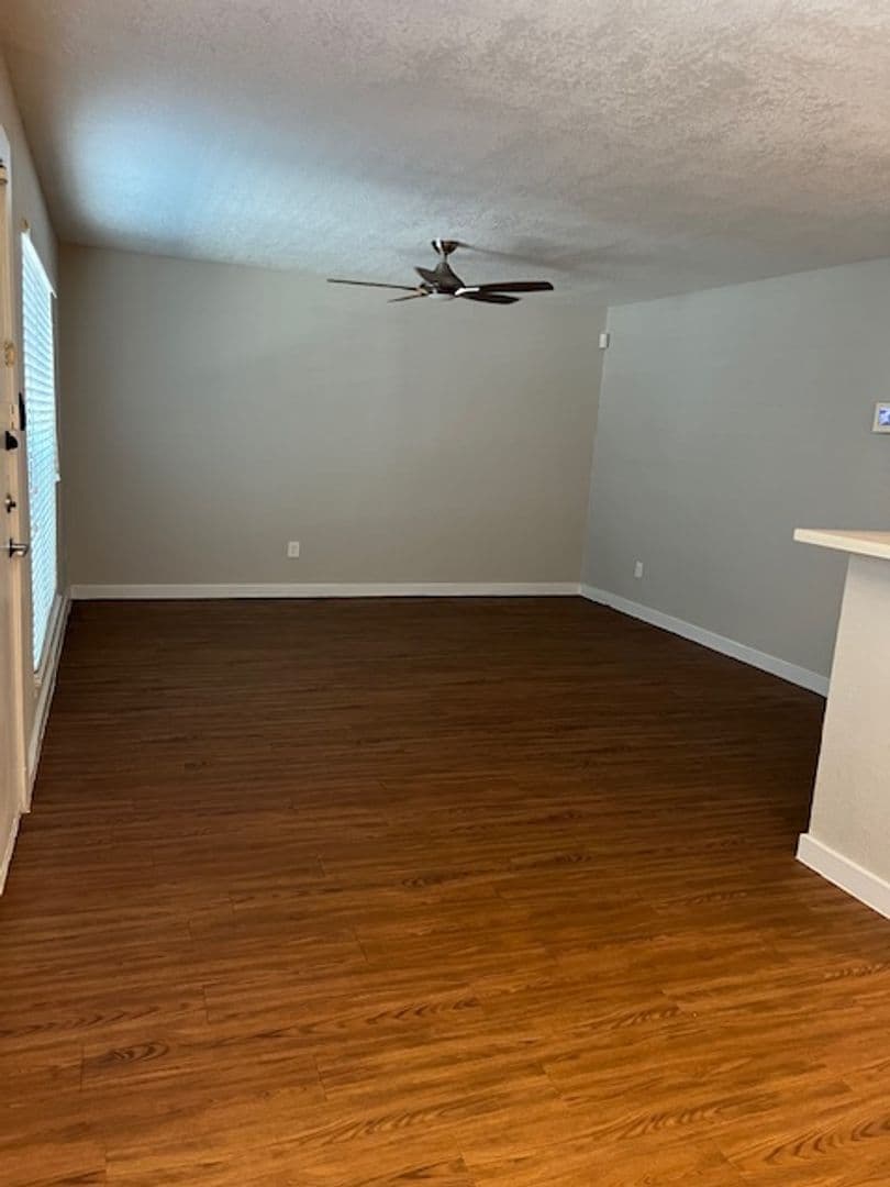 Houston Apartment: 400 Westmoreland St.