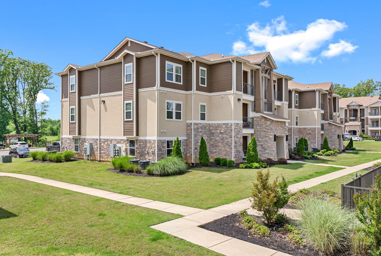 Memphis Apartment: 7885 Silver Spur Circle North