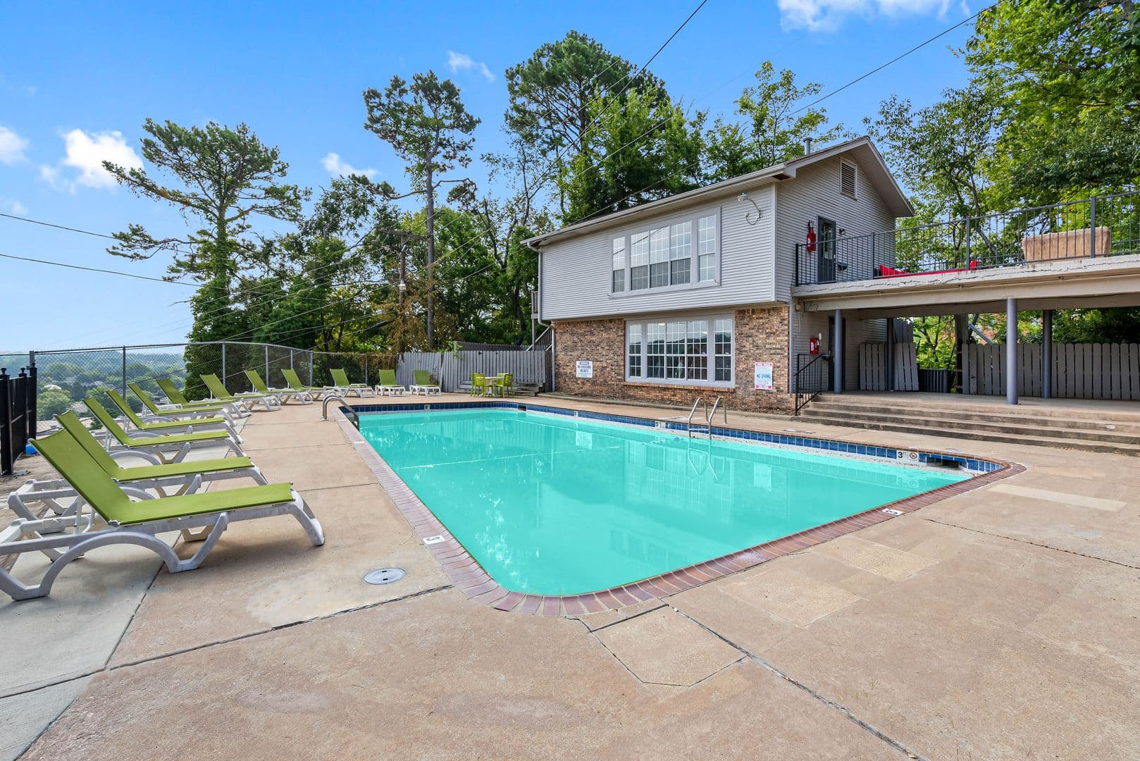 Little Rock Apartment: 2100 Rebsamen Park Road