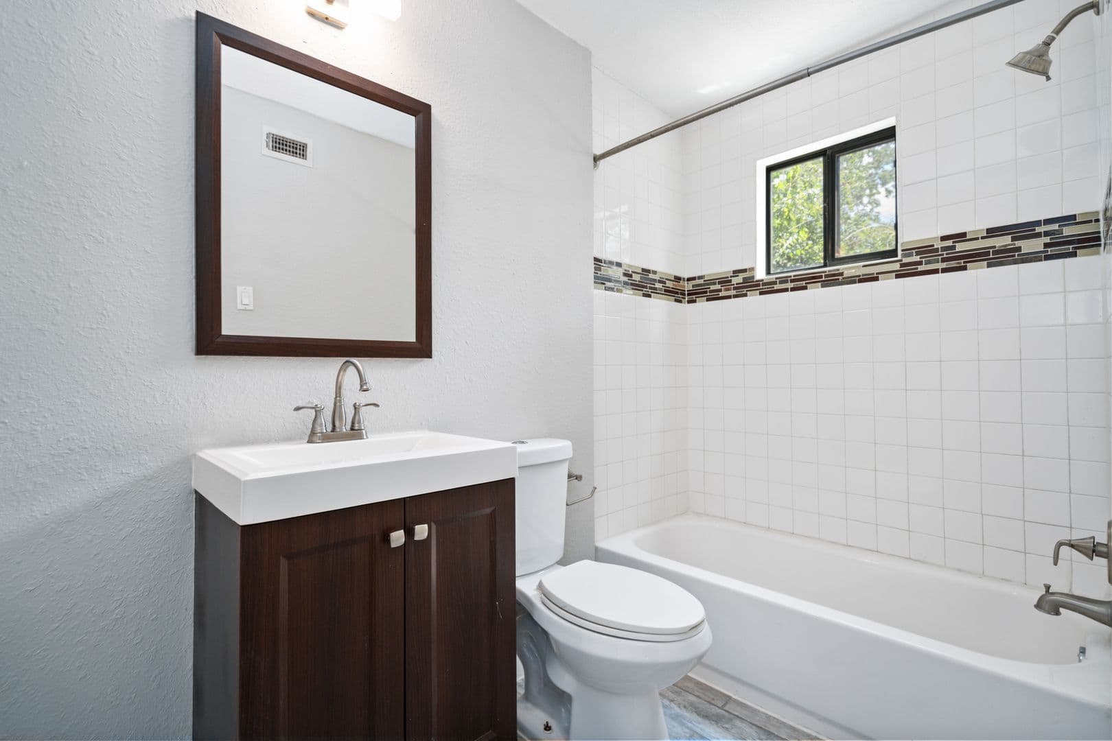 Houston Apartment: 1423 Kipling St.