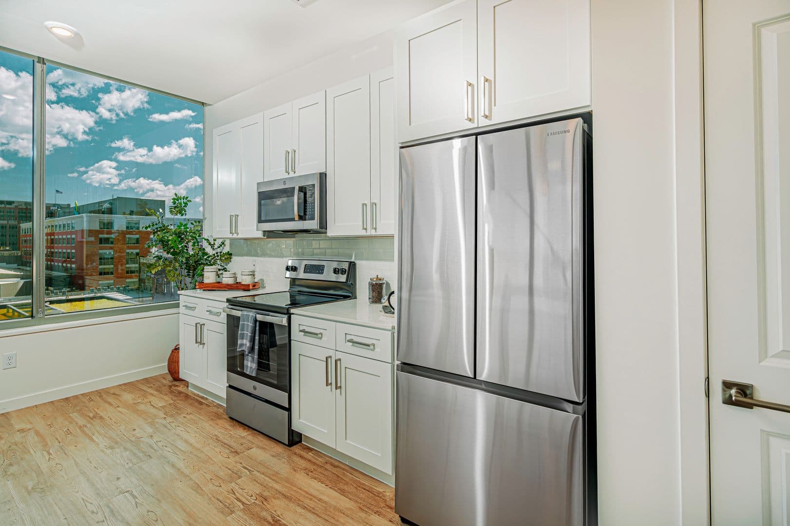 Allentown Apartment: 835 Hamilton St