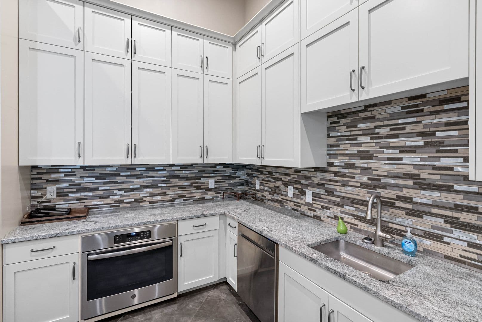 Memphis Apartment: 7885 Silver Spur Circle North