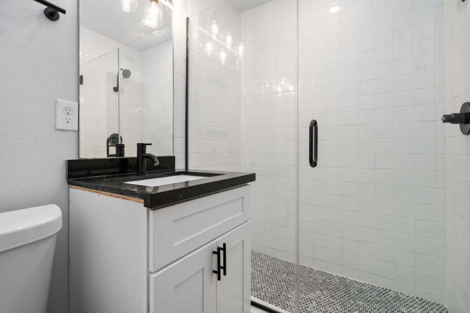 Houston Apartment: 606 Harold St.
