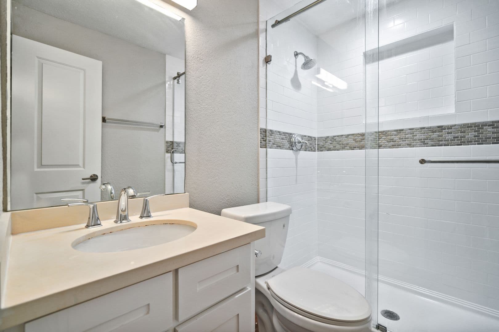 Houston Apartment: 400 Westmoreland St.