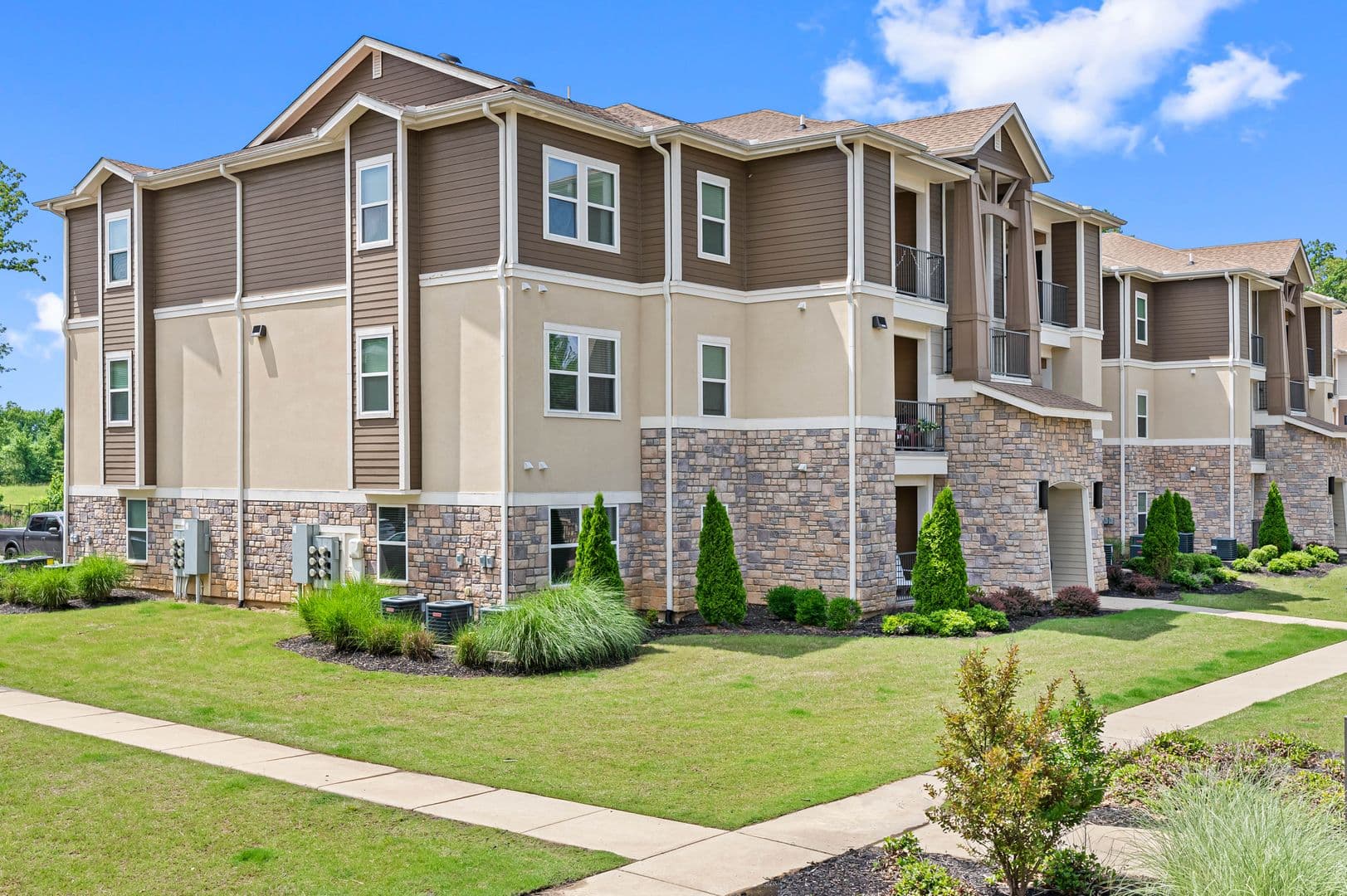 Memphis Apartment: 7885 Silver Spur Circle North