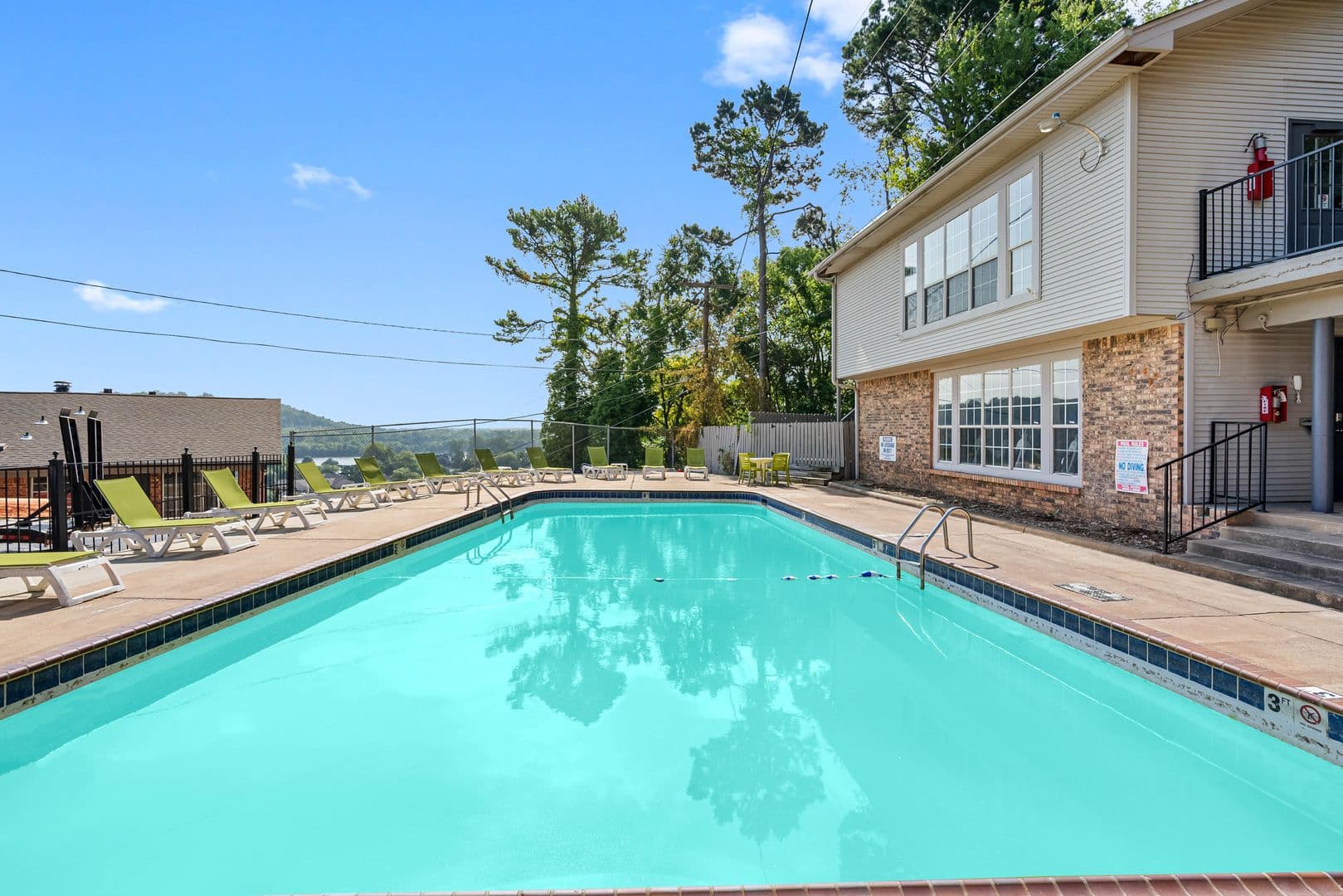 Little Rock Apartment: 2100 Rebsamen Park Road