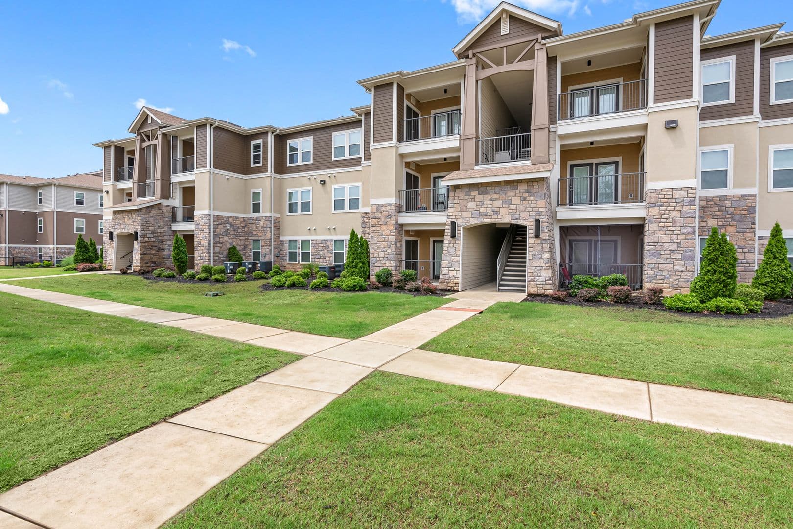 Memphis Apartment: 7885 Silver Spur Circle North