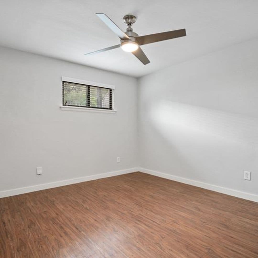 Houston Apartment: 2008 Colquitt St.