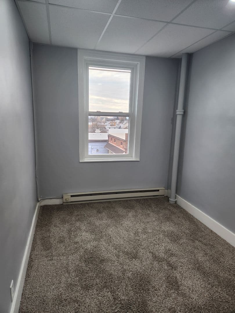 Nazareth Apartment: 110-118 E Center Street