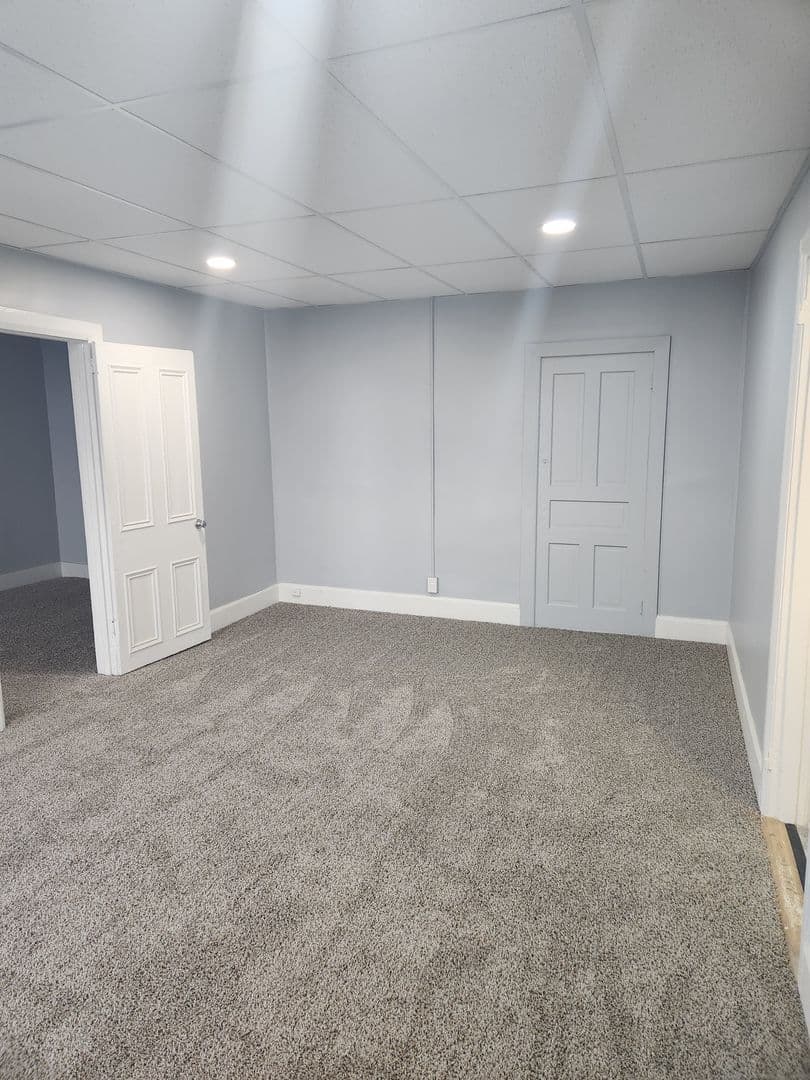 Nazareth Apartment: 110-118 E Center Street